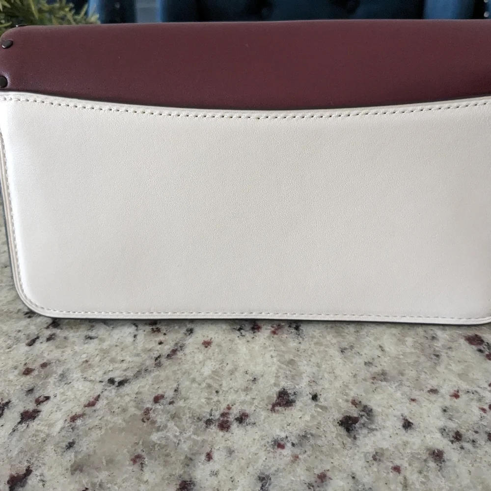 COACH - Picture 4 of 5